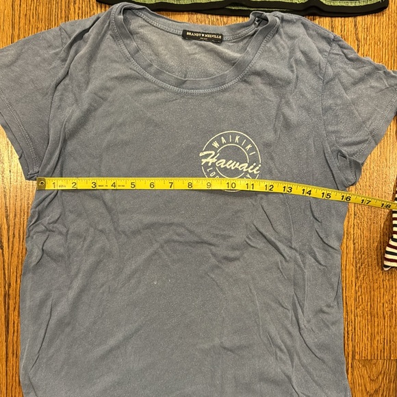 Brandy Melville bundle of 5 tops variety of colors one size - Picture 8 of 12